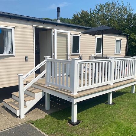 Whitecliff Bay Holiday Park - Most Popular Location Near Pools, Clubs And Beach Бембрідж Екстер'єр фото