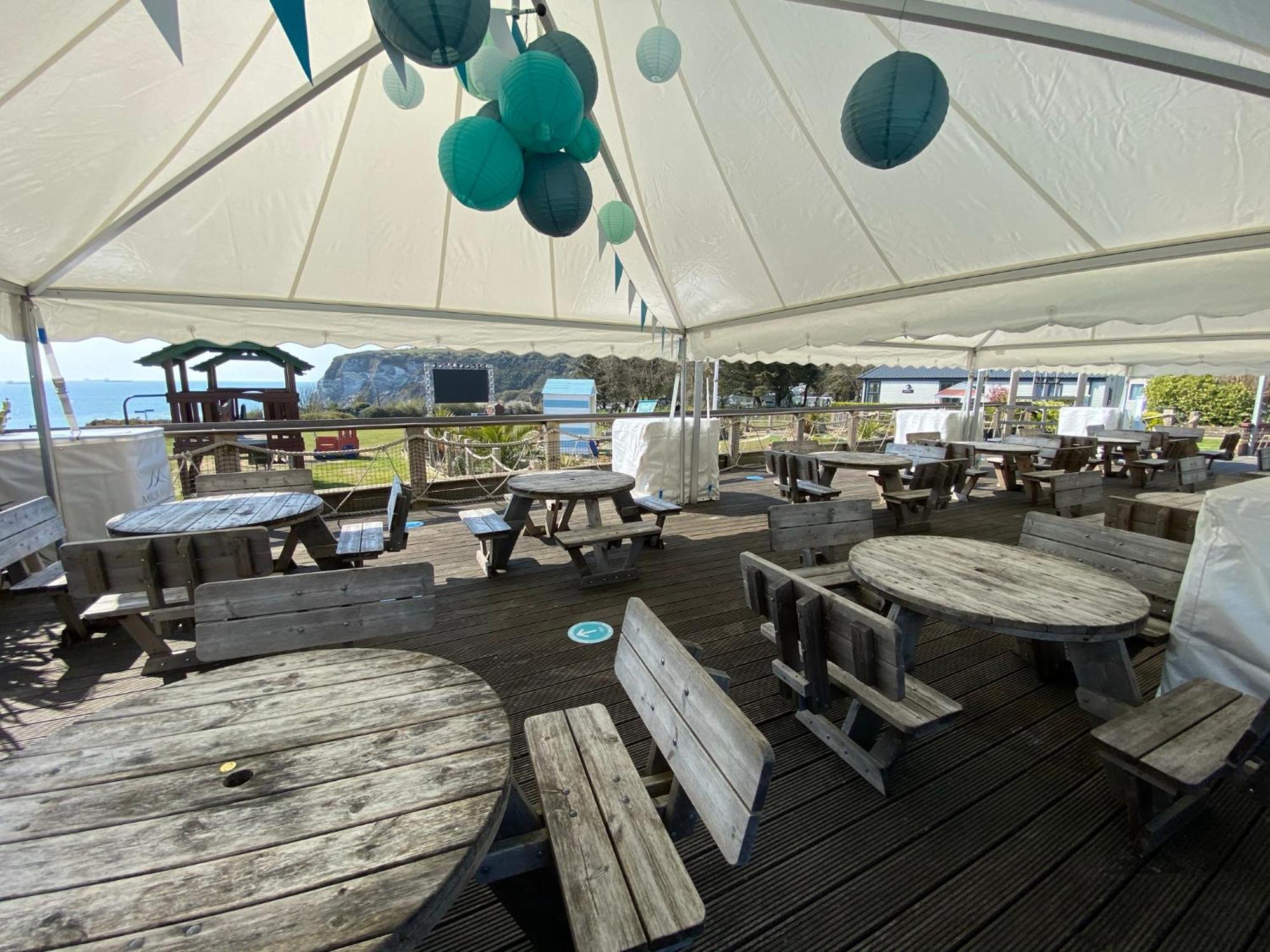 Whitecliff Bay Holiday Park - Most Popular Location Near Pools, Clubs And Beach Бембрідж Екстер'єр фото
